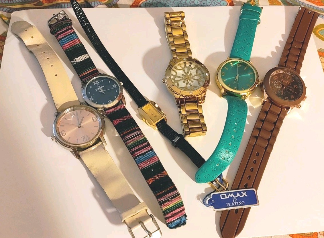 Lot 6 Womans Wristwatches Pavana Avon Omax Geneva Variety