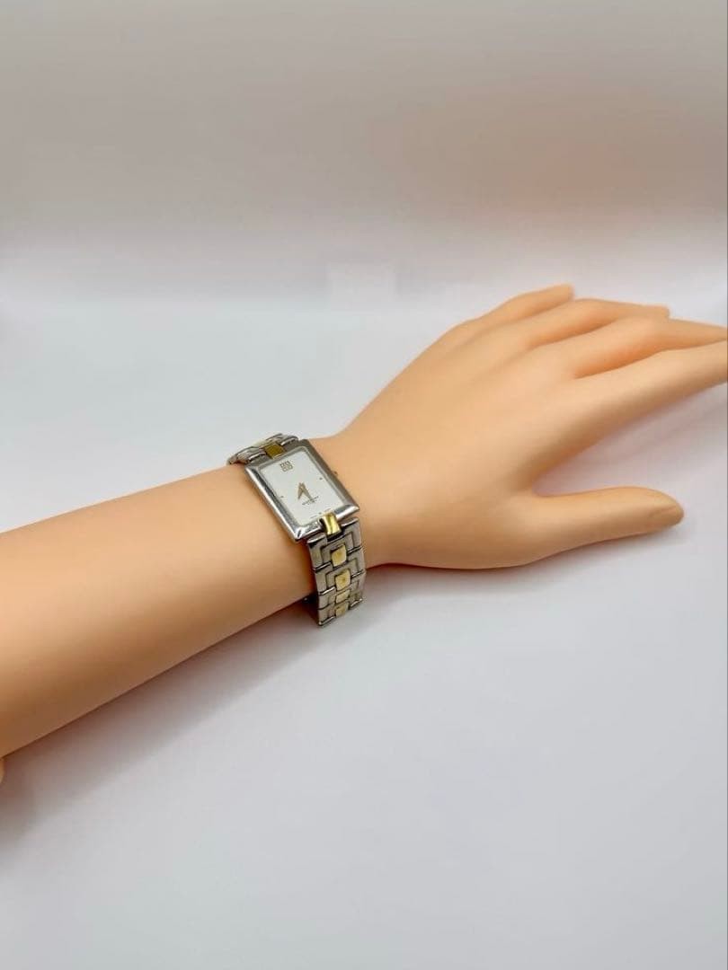 GIVENCHY Square QZ Watch White Dial Ladies Vintage 15-15.5cm Wristwatch