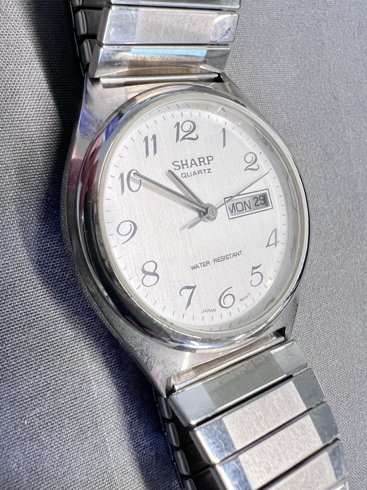 Sharp 257242 Quartz Day Date Men’s Watch New Battery Silver Tone Pristine Clean