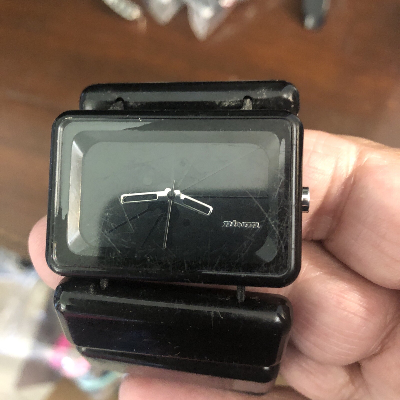 Nixon “The Vega” Love The Hotness Ladies Black Quartz Watch NEW BATTERY