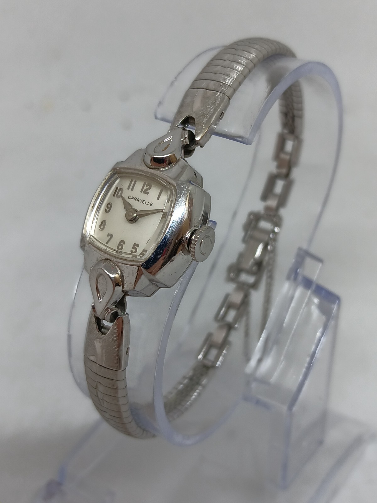 VINTAGE 1965 Caravelle Women’s 16 mm x 18 mm Manual Wind Silver Tone Watch