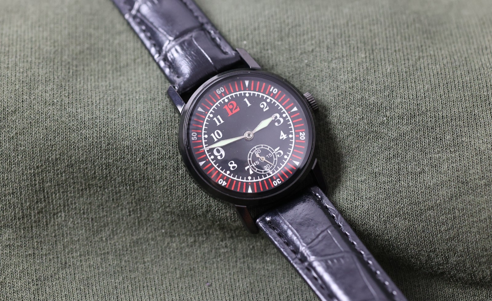 Pobeda Red 12 USSR watch 1MCHZ vintage watch, Soviet Mechanical Watch cal. 2602