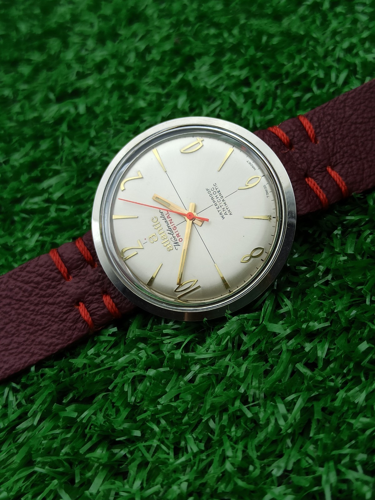 Rare Atlantic Worldmaster Original 21J Silve Dial Manual Wind Round Watch