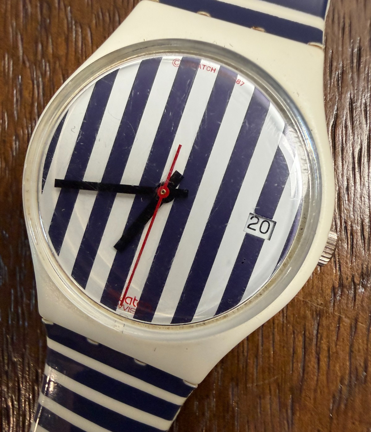 Vintage 1988 Swatch Deauville GW401 Gent 34mm Navy White Stripe Date w/ Box Runs