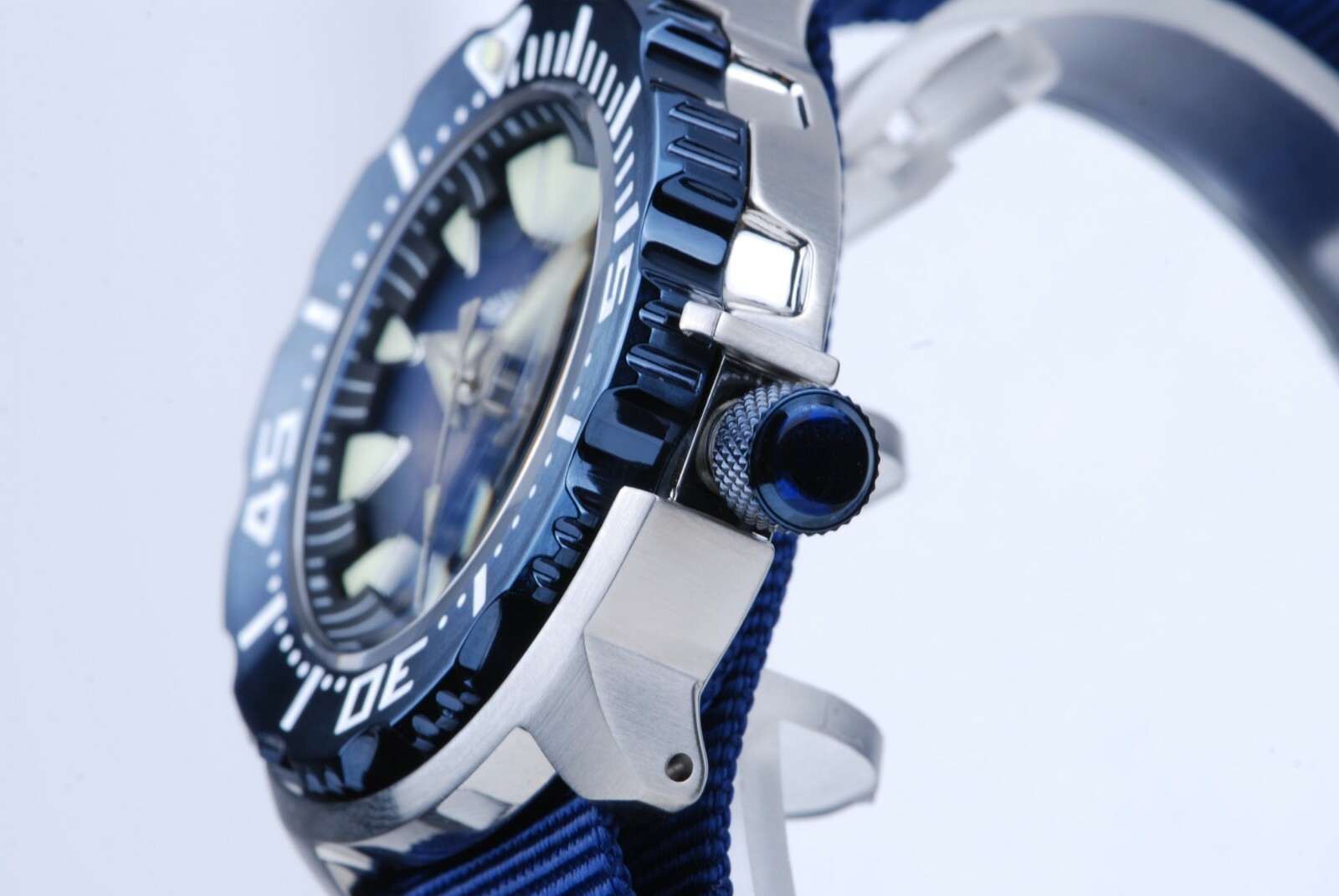 Heimdallr Sharkey Ocean Monster PVD BLUE NH36 Day Date Automatic 200m Dive Watch