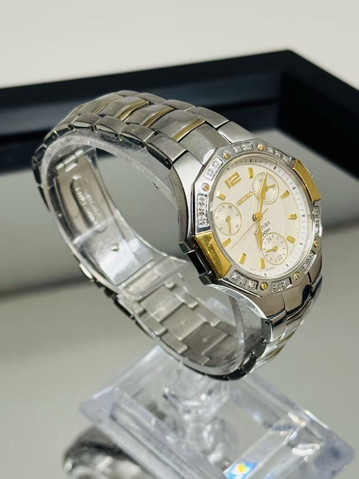 Seiko Futura 5Y89-0A3A Quartz Women’s Watch Day Date 100M 31mm New Battery Runs