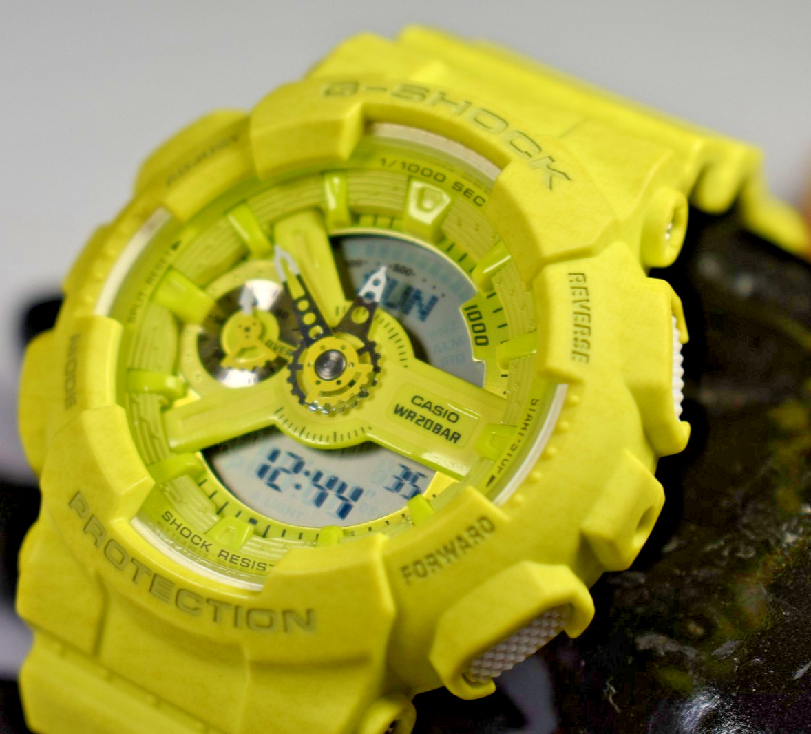 Casio GMA-S110HT-9A (5425) G-Shock Hypercolor Yellow Women’s Watch NEW BATTERY!