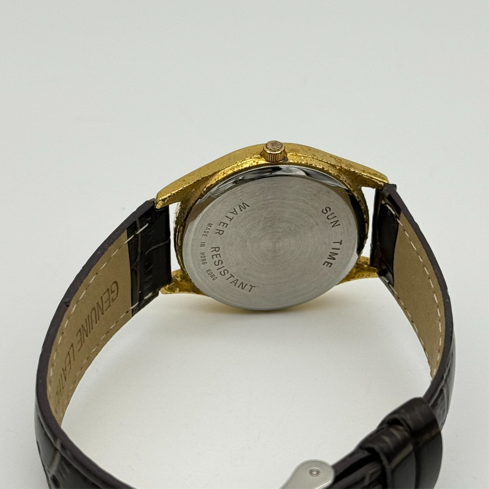 Vintage Unisex NOTRE DAME Fightin’ Irish Gold Tone Watch, Mystery Dial Clover