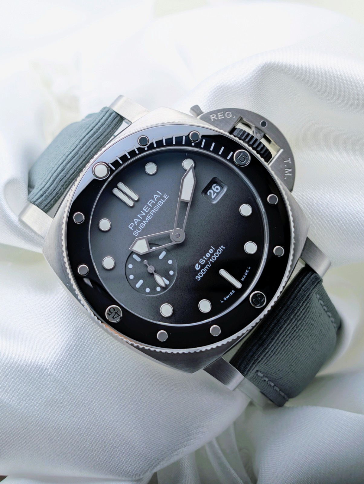 Panerai Submersible QuarantaQuattro Grigio Roccia 44mm Grey PAM01288 Full Set