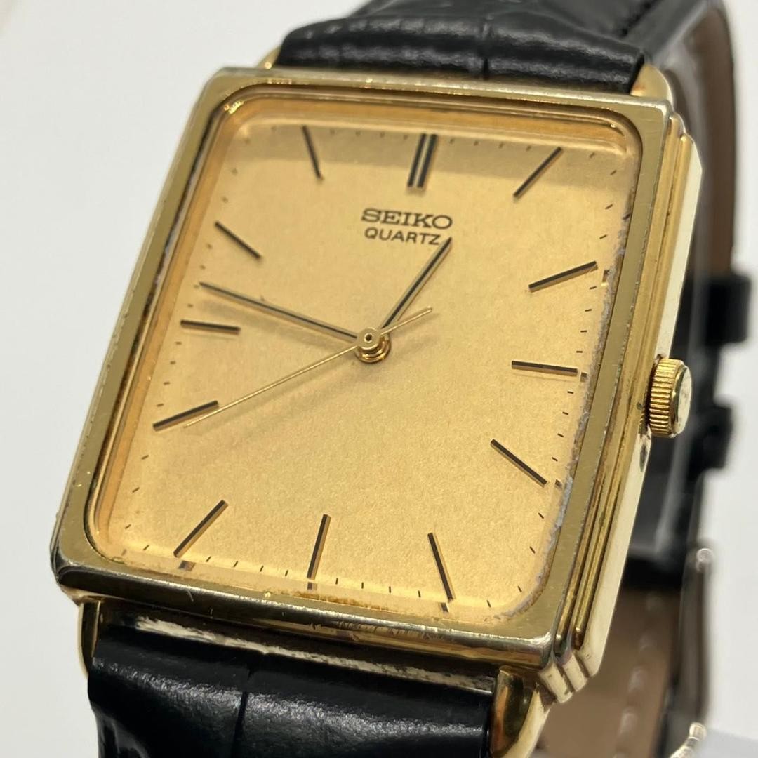 Excellent Condition Working SEIKO Quartz Men s Wristwatch Square Gold Dial