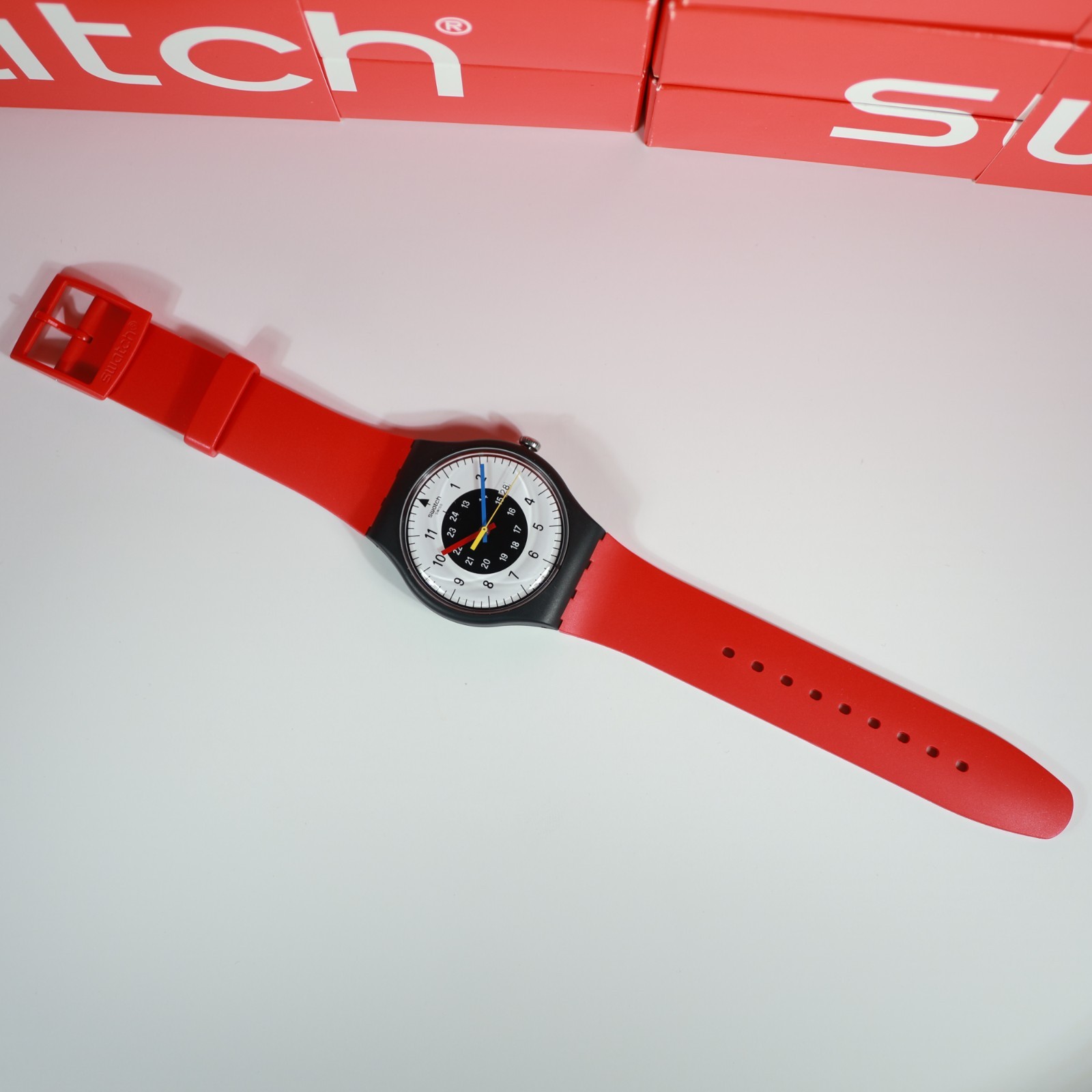 NEw LImited Swiss MAde SWATCH SO32B401 ROUGE & NOIR Black Red 41MM Multicolor ha
