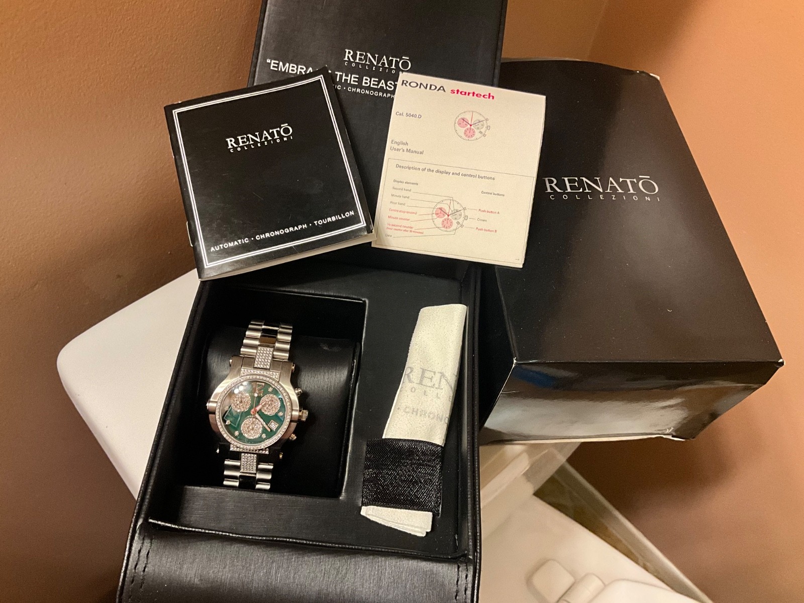 RENATO LADIES DIAMOND BEAUTY JADE GREEN DIAL SWISS QUARTZ CHRONOGRAPH BOX PAPERS