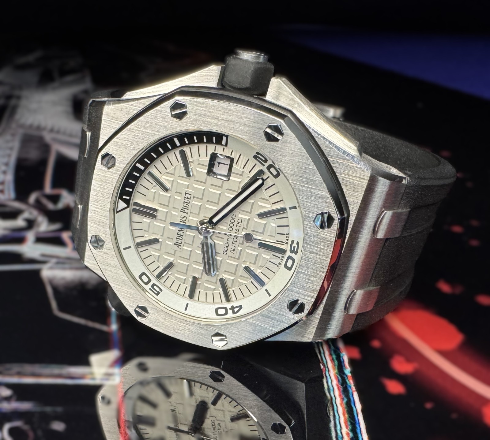 Audemars Piguet Royal Oak Offshore Diver 15710ST White Silver Dial Full Set 42mm