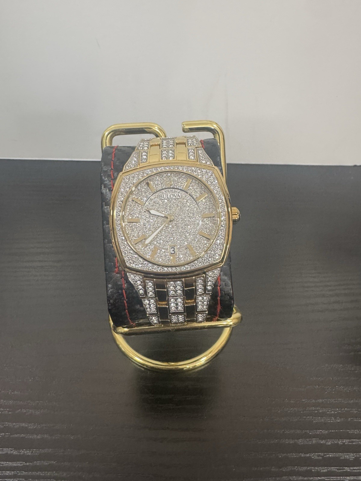 BUSTDOWN BULOVA PHANTOM 98B323 CRYSTAL PAVA DIAL & BRACELET 40 MM QUARTZ WATCH