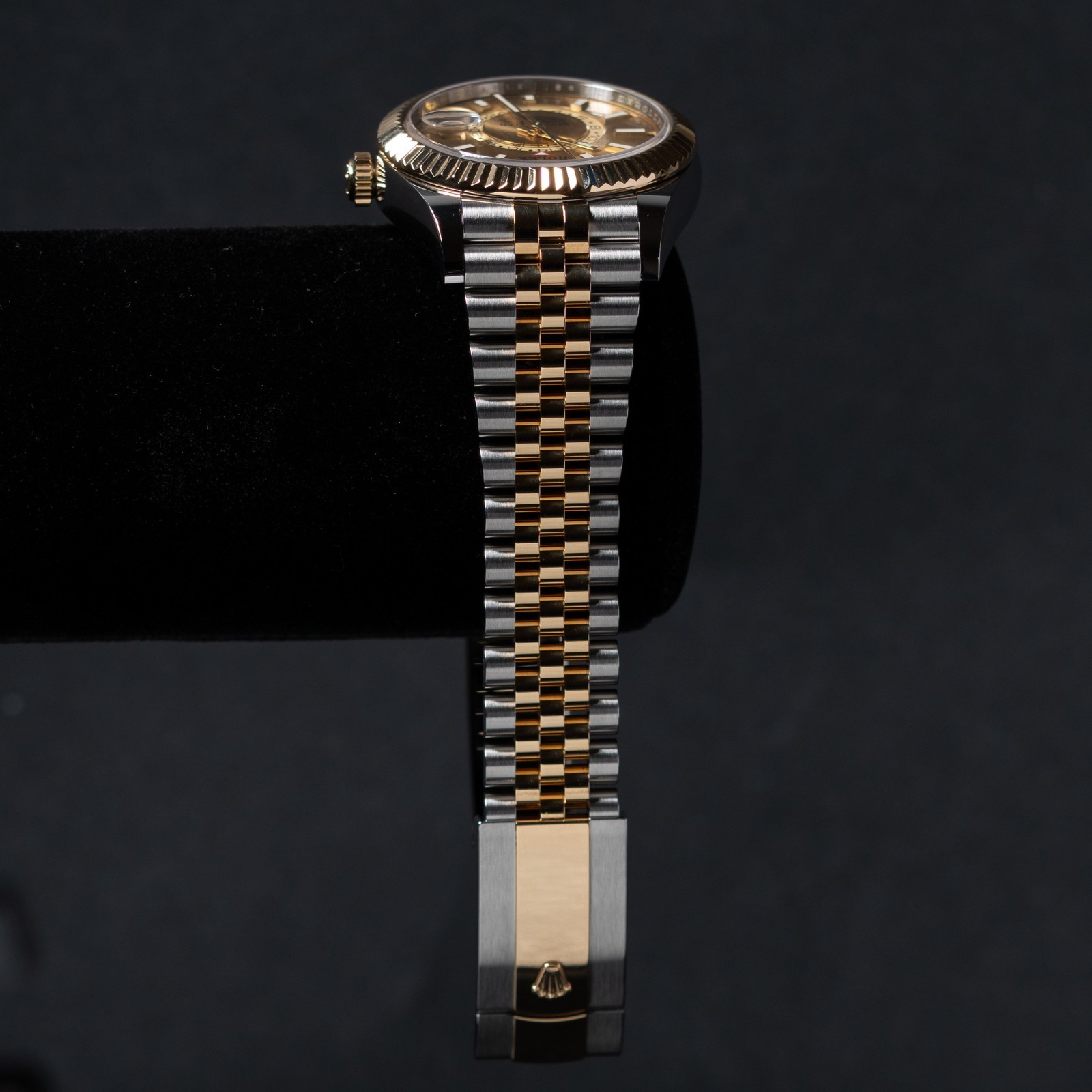 Rolex Sky-Dweller Champagne Gold Dial, Jubilee Bracelet Ref. 326933 Set w/Box&P