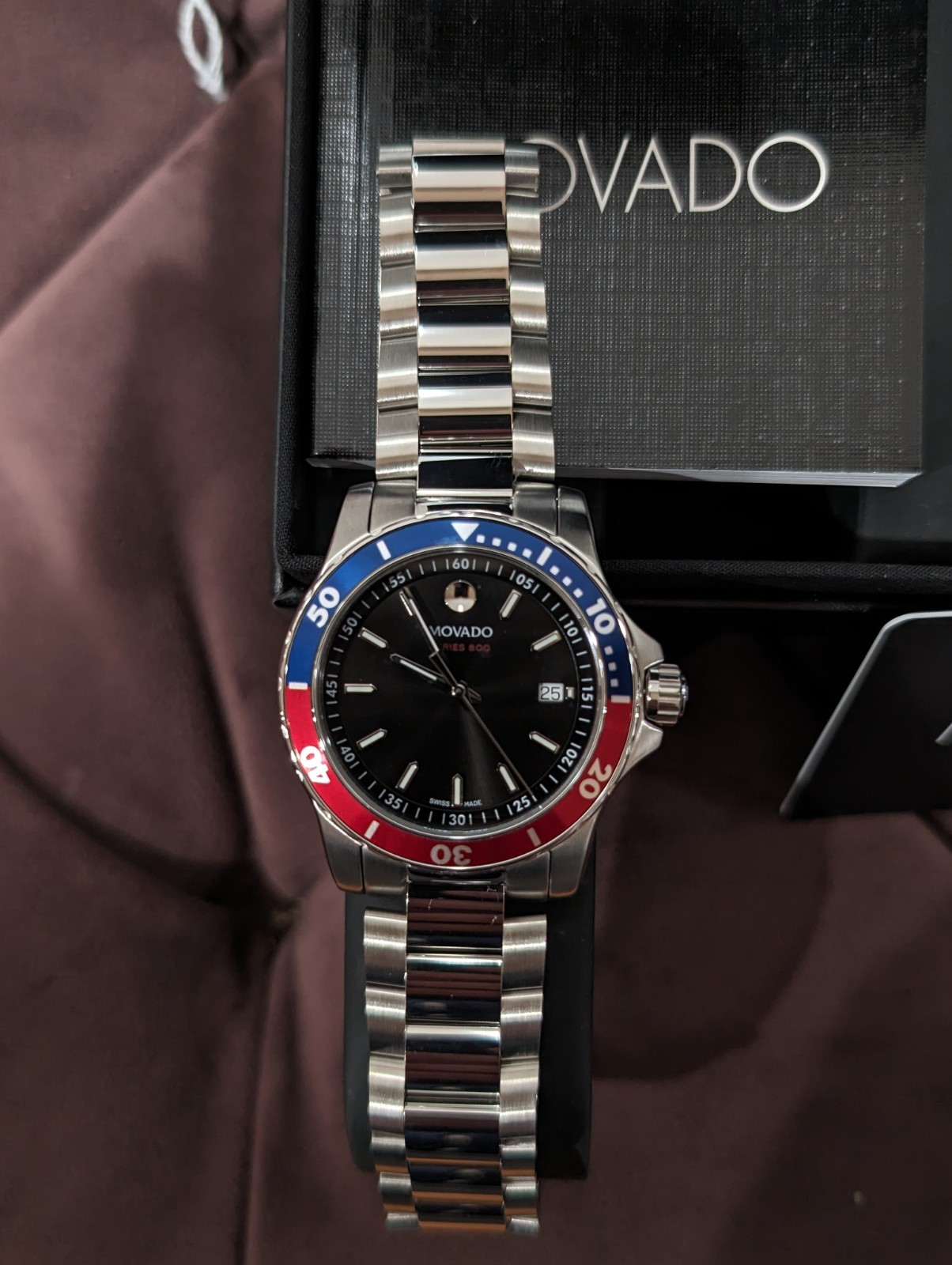 Movado “Series 800” 40mm Black Dial *Pepsi Blue/Red Bezel* UNWORN Swiss Quartz!
