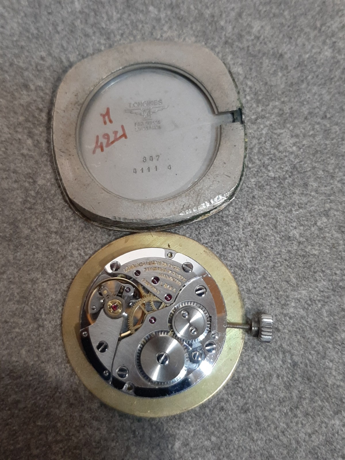LE GRAND CLASSIQUE DE LONGINES. EXTRA-FLAT MANUAL Cal. 847.4 70s