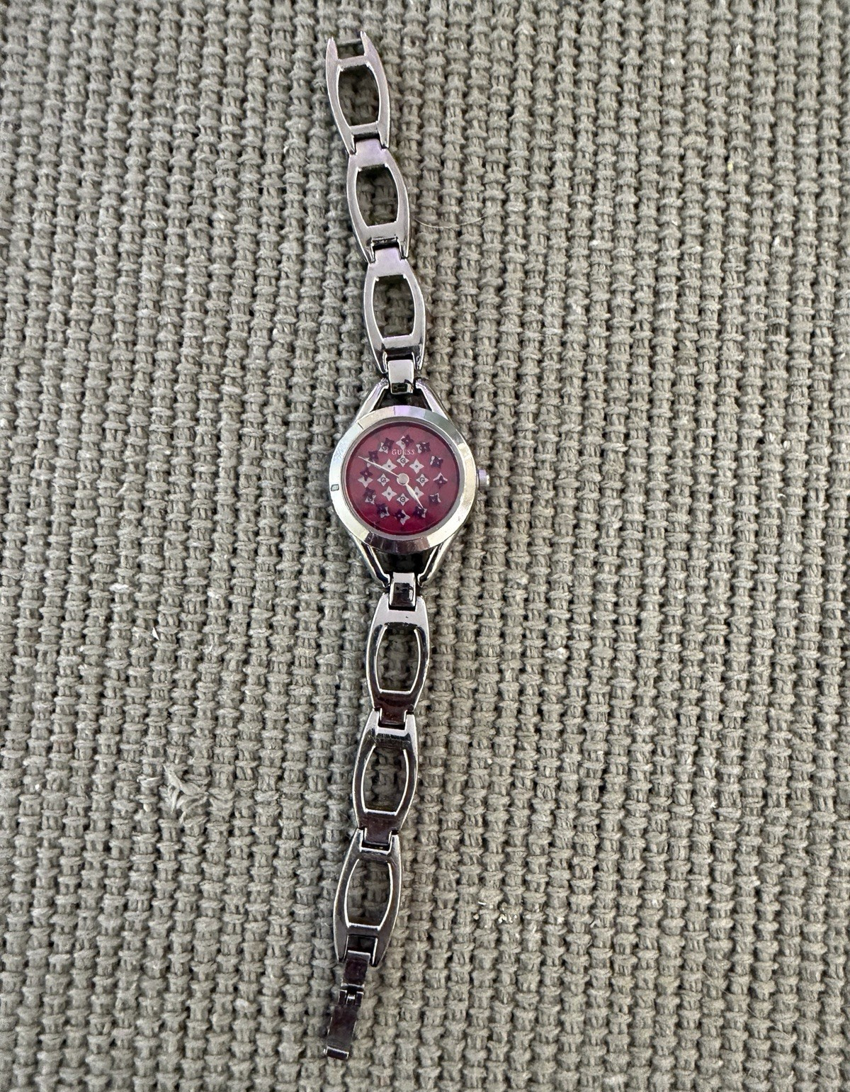 GUESS Women’s Quartz Water-Resistant Silver Tone Bracelet Watch Pink Dial
