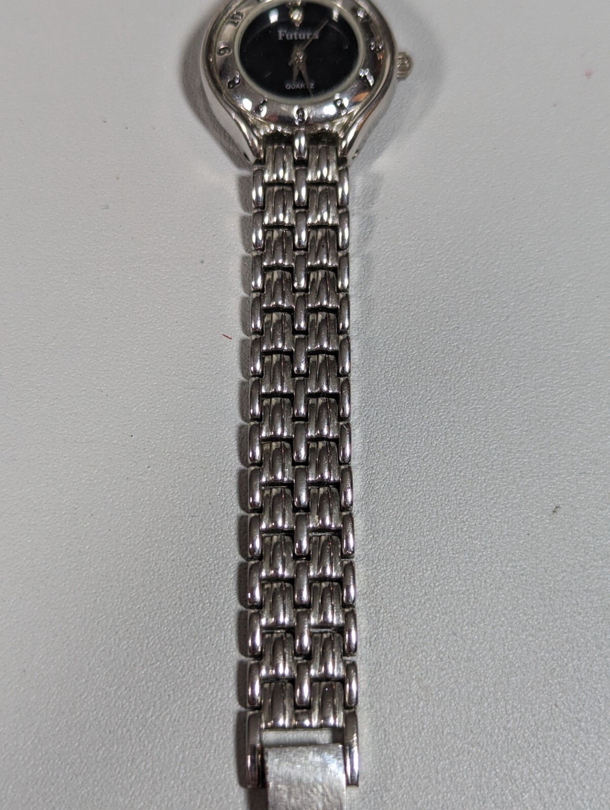 Futura Black Dial Round Silver Tone Case Bracelet Band Watch 7 Inch