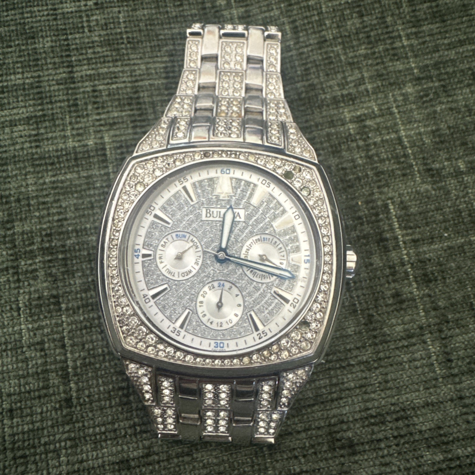 Bulova Men’s Quartz Watch Silver with Rhinestones Day/Date 24hr/12hr C876965