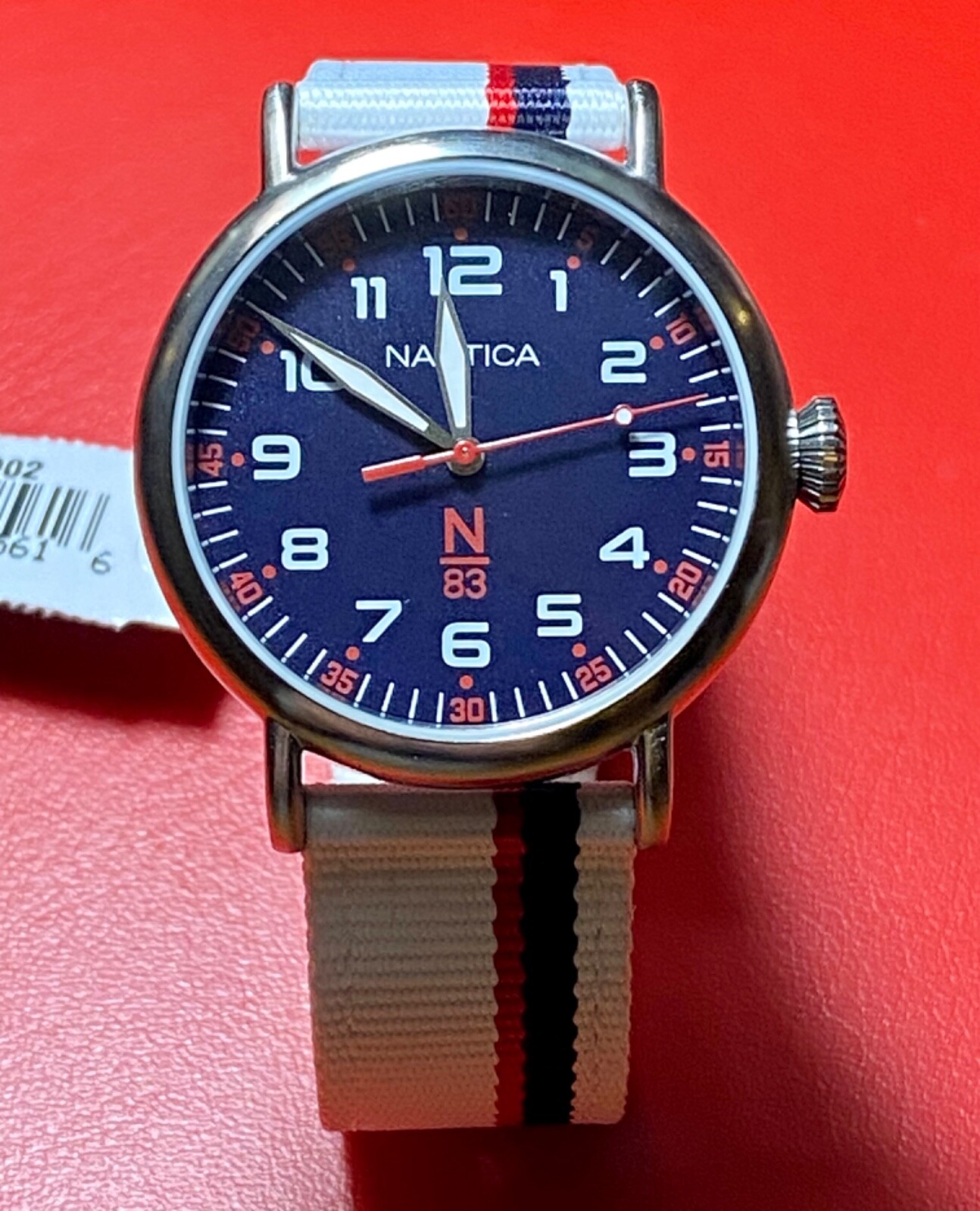 Nautica N83 White/Navy Blue/Red Stripe Wakeland Men’s Quartz Watch NAPWLA 902