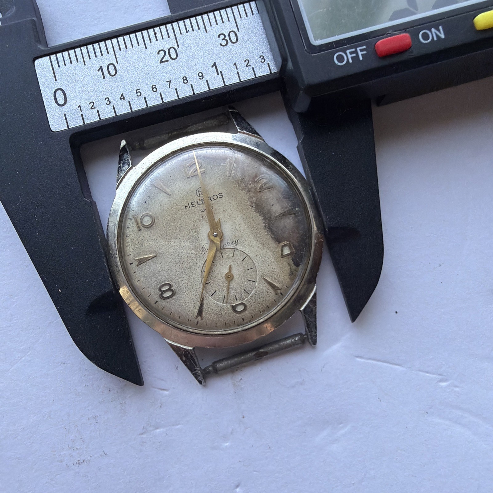 AV23 VTG Mechanical Wind Helbros 33mm Mens Watch Repairs Aluminum Case As Is**