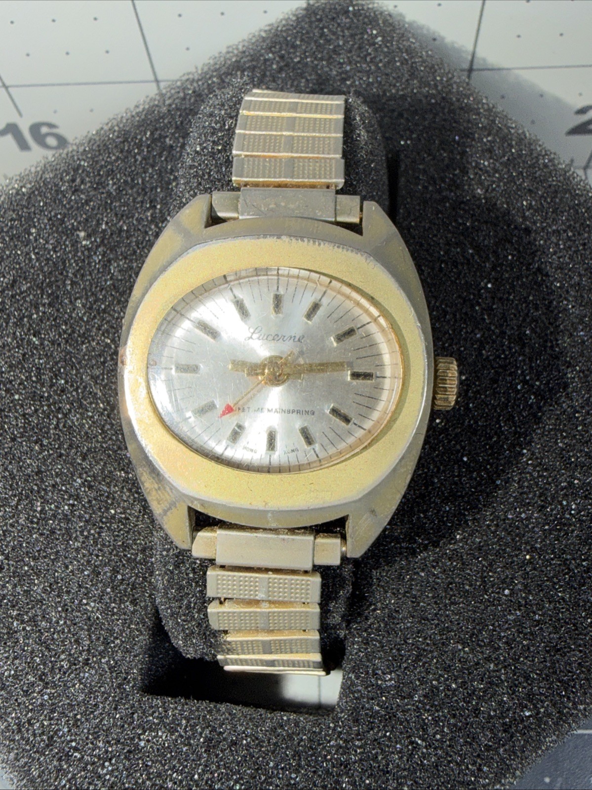 Lucerne Ladies Vintage Watch Working Mechanical Lifetime Mainspring Stretch Band