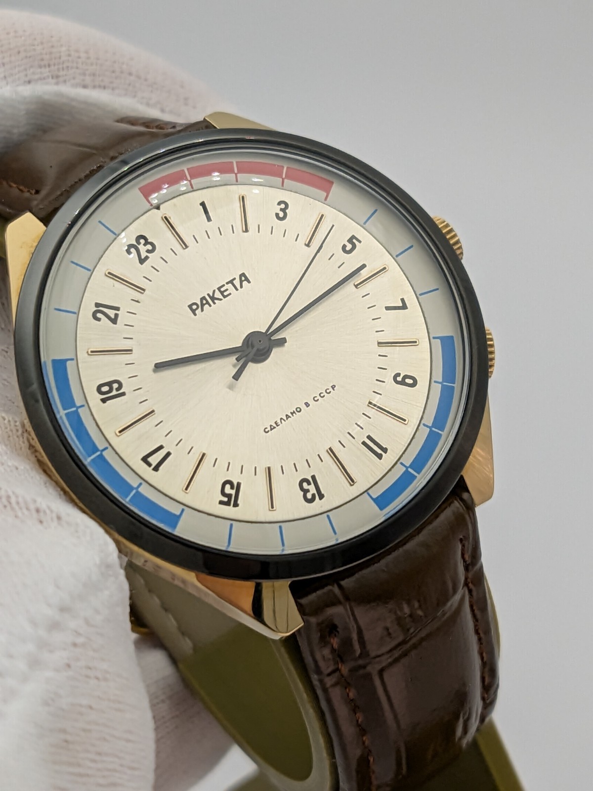 RARE Raketa 24 Hours USSR Soviet wristwatch Arctic Antarctica Polar Mechanical