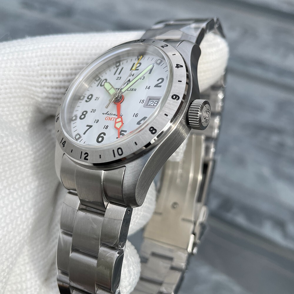 Steeldive Steelflier SF792, GMT, White, NH34, Sapphire, Lume, 200m Diver, Field