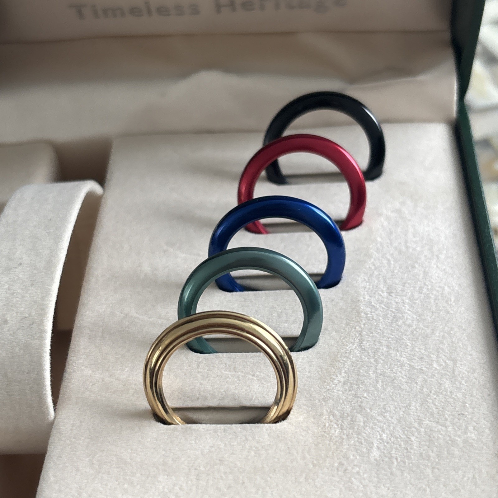 Brand New with Box Gucci Jewel Bezel SET – Gucci Bezel Watch 1100L and 11/12