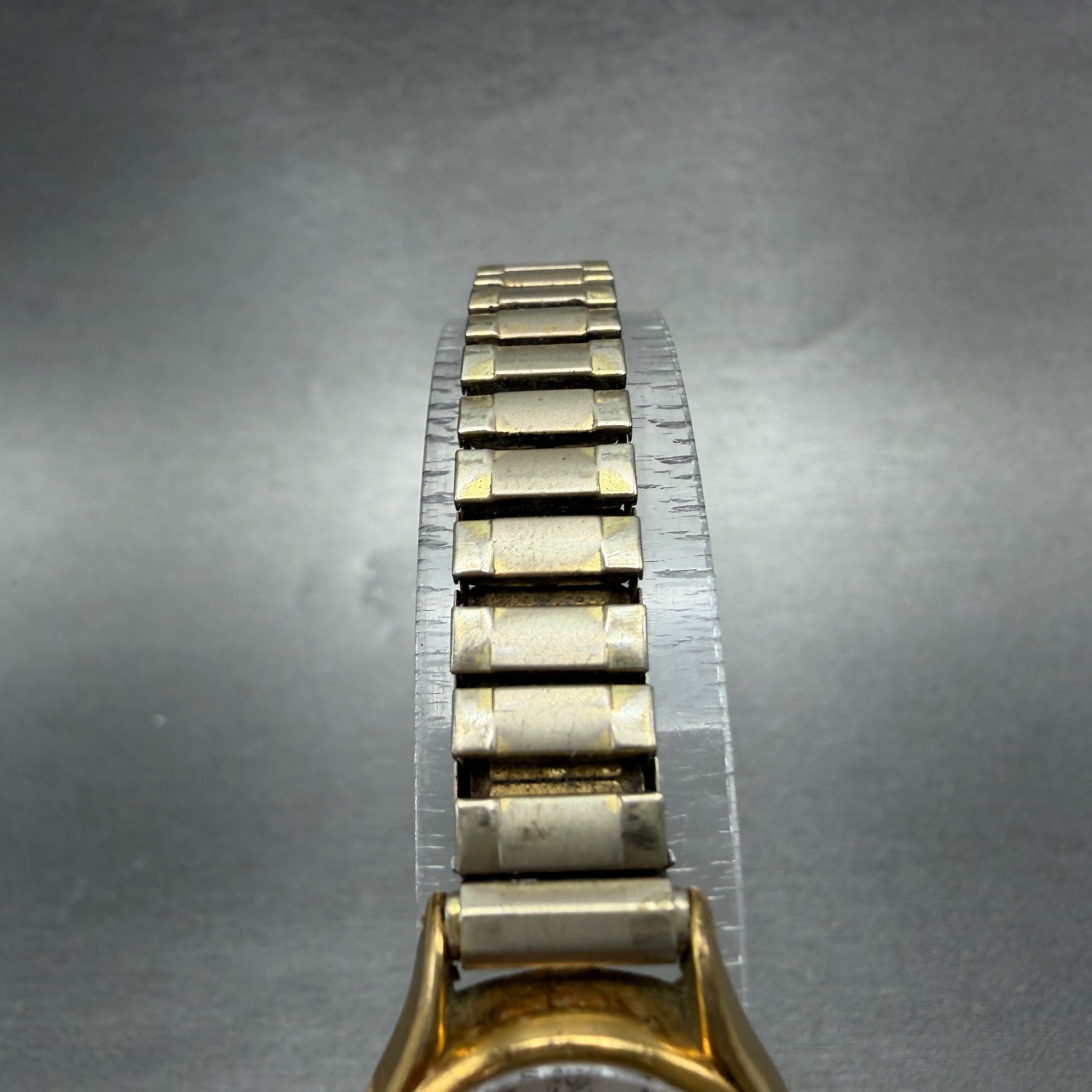 Seiko Watch Women 20mm White Dial Gold Tone Round 1N01-0E19 New Battery VTG
