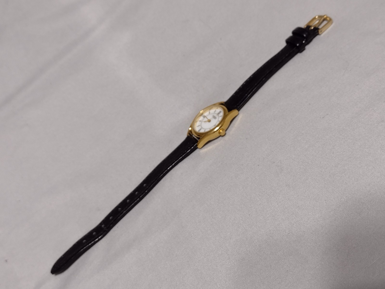 Women’s CARAVELLE by BULOVA Watch w/ New Battery – Works Great! f77