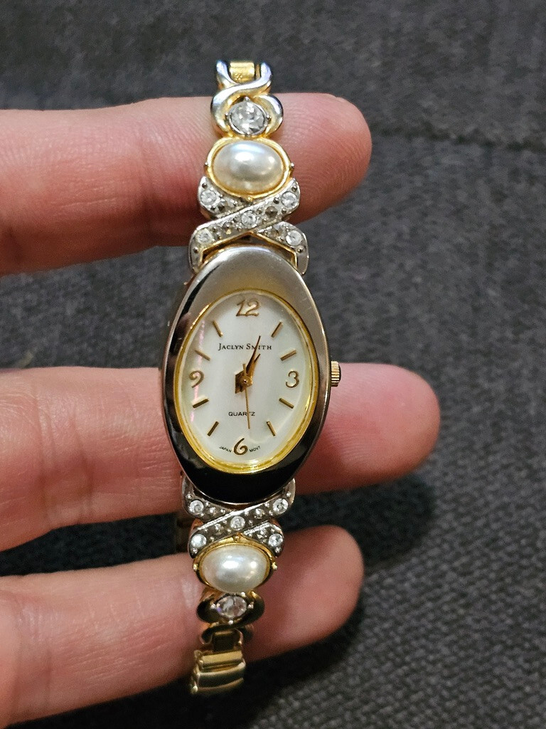 Jaclyn Smith Watch Women Silver Gold Two Tone Rhinestone Bracelet WATCH.