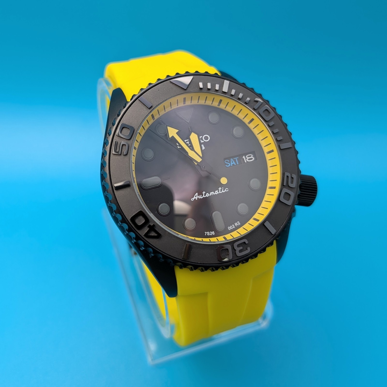 Hands On Time Watch | Diver Black & Yellow | Seiko NH35A Automatic