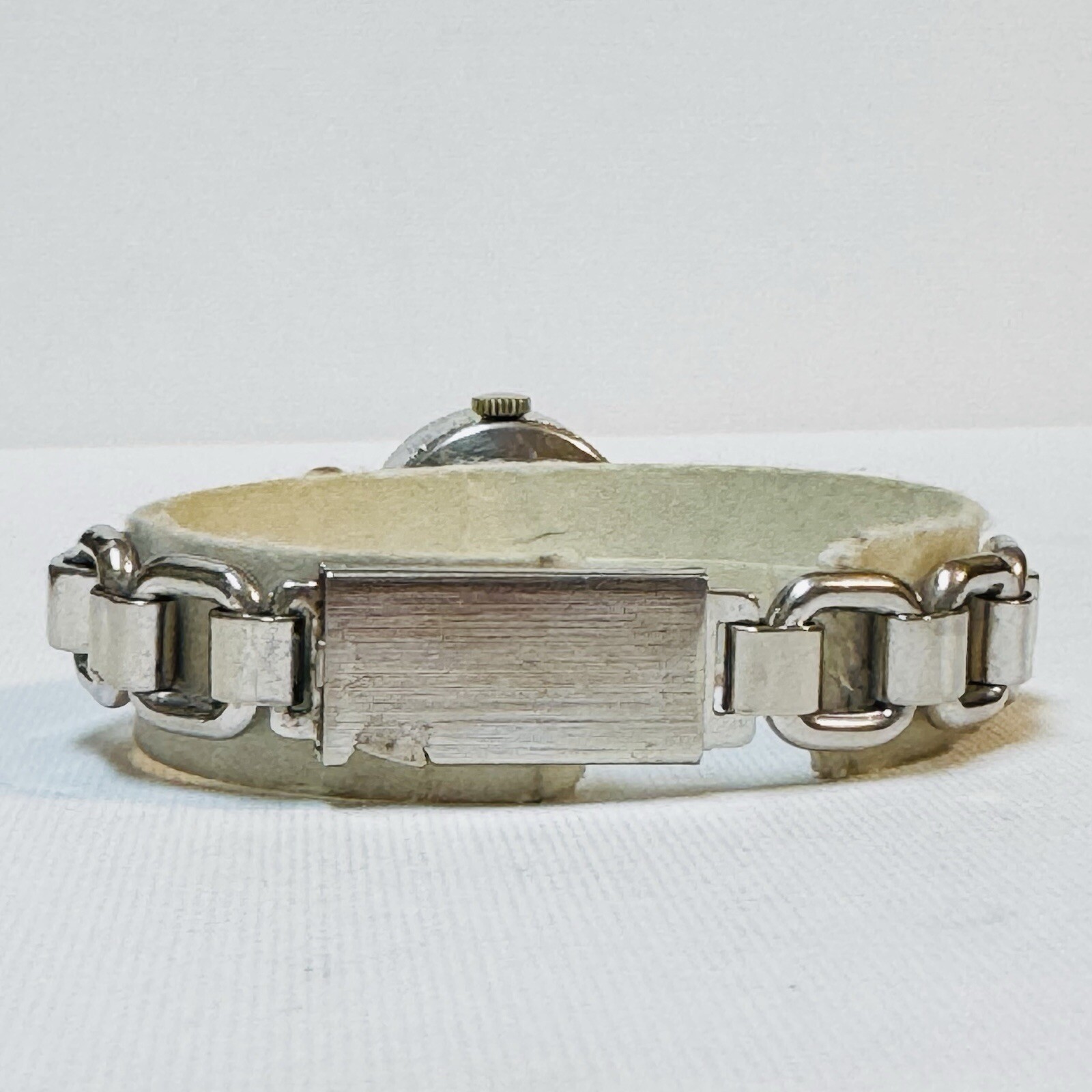 Vintage Pedre Hand Wind Women’s Silver Tone Bracelet Watch Florentine RUNS READ