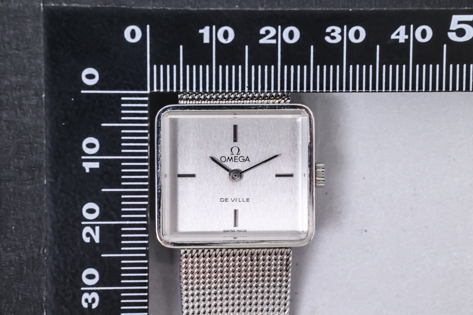 Vintage 1973 **NEAR MINT** OMEGA De Ville Cal.625 MT 25mm Ladies by Andrew Grima
