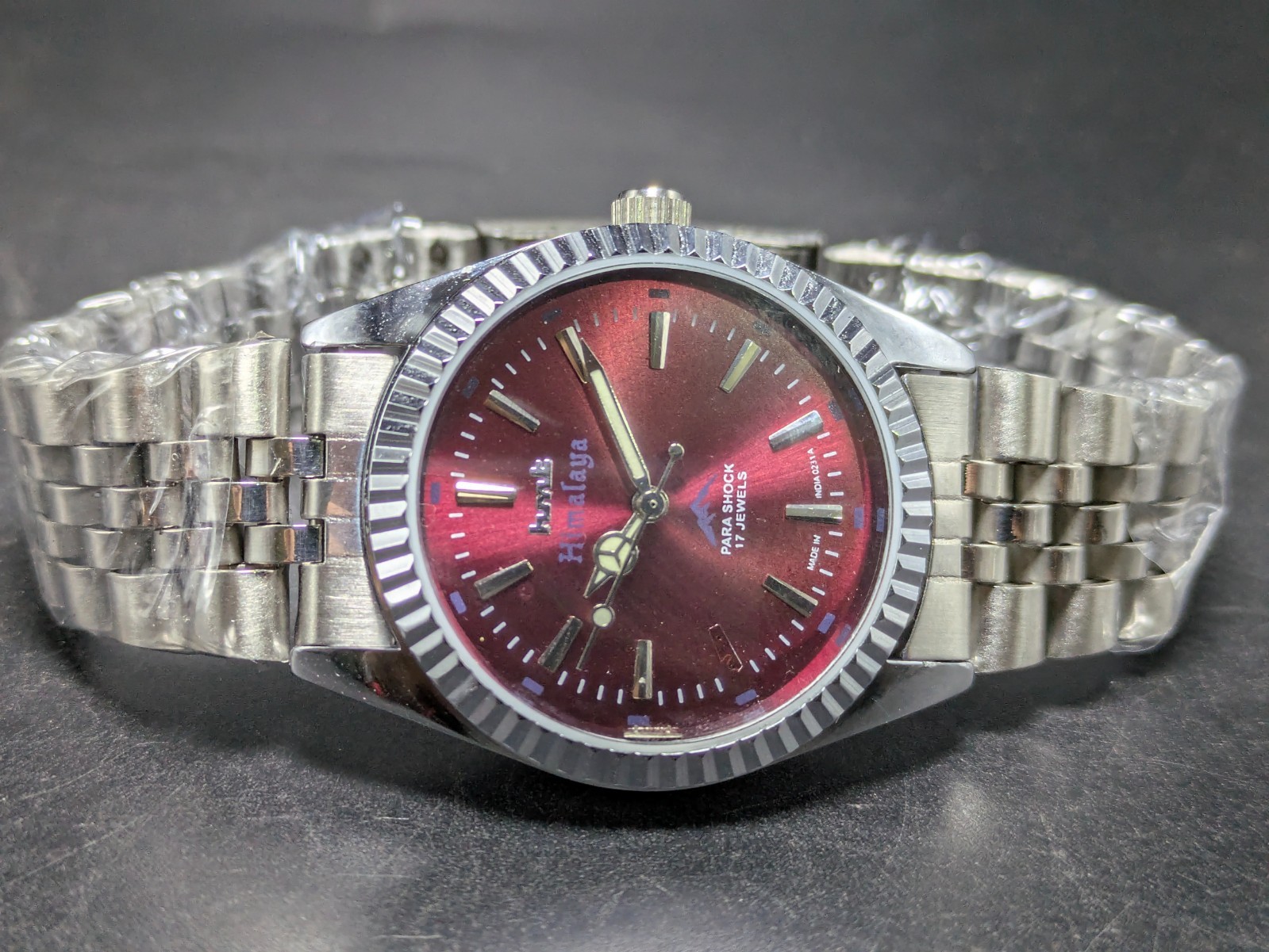 vintage HMT HIMALAYA manual winding 17 jewels red dial men’s watch