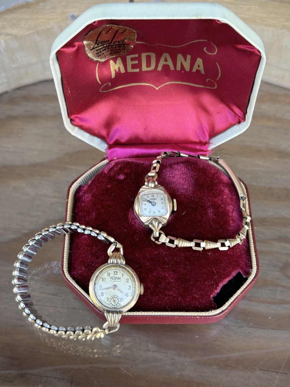 Set of 2 Vintage MEDANA Watches in Original Box. 7 Jewel & ? Gold Tone Untested