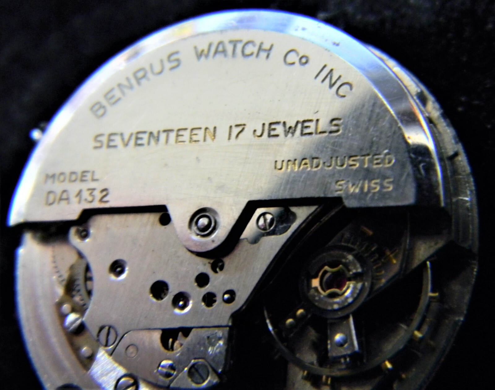 b511 Men’s Benrus Self Winding wristwatch