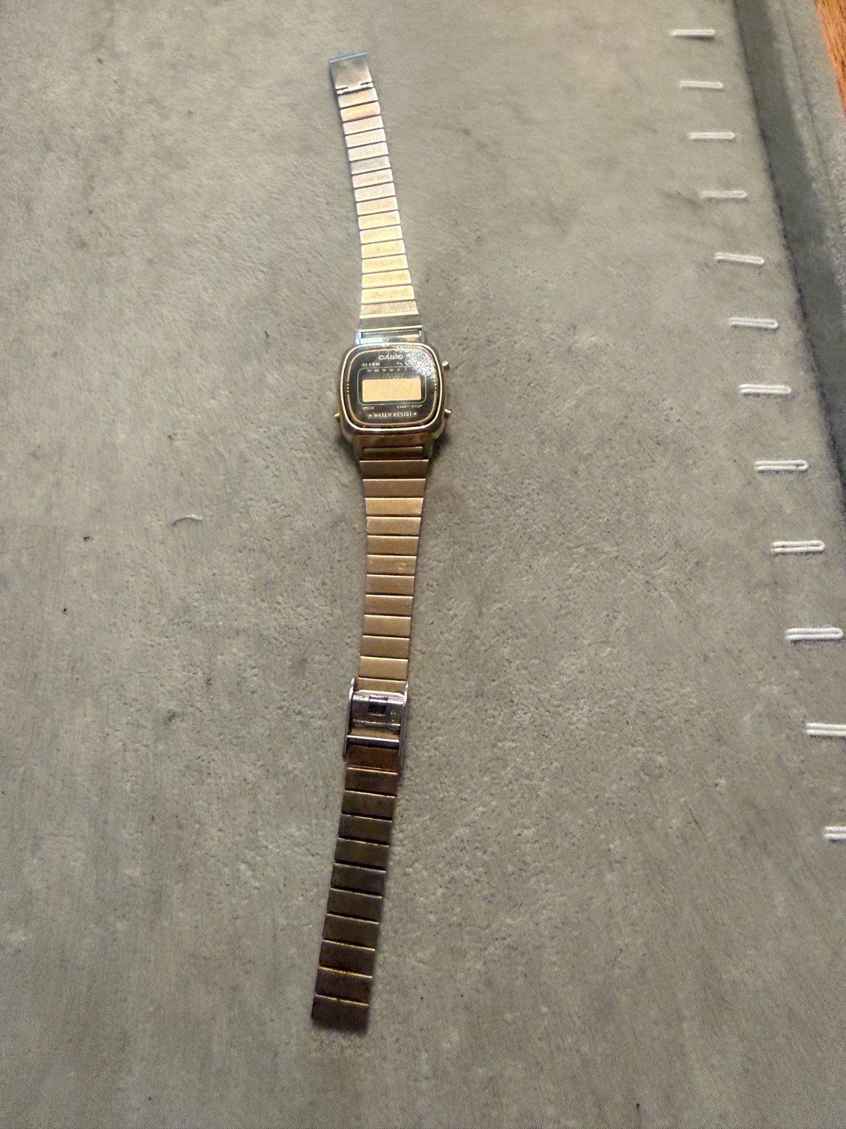 Casio LA670W Women’s Gold Digital Watch Retro Water Resistant No Battery JB2