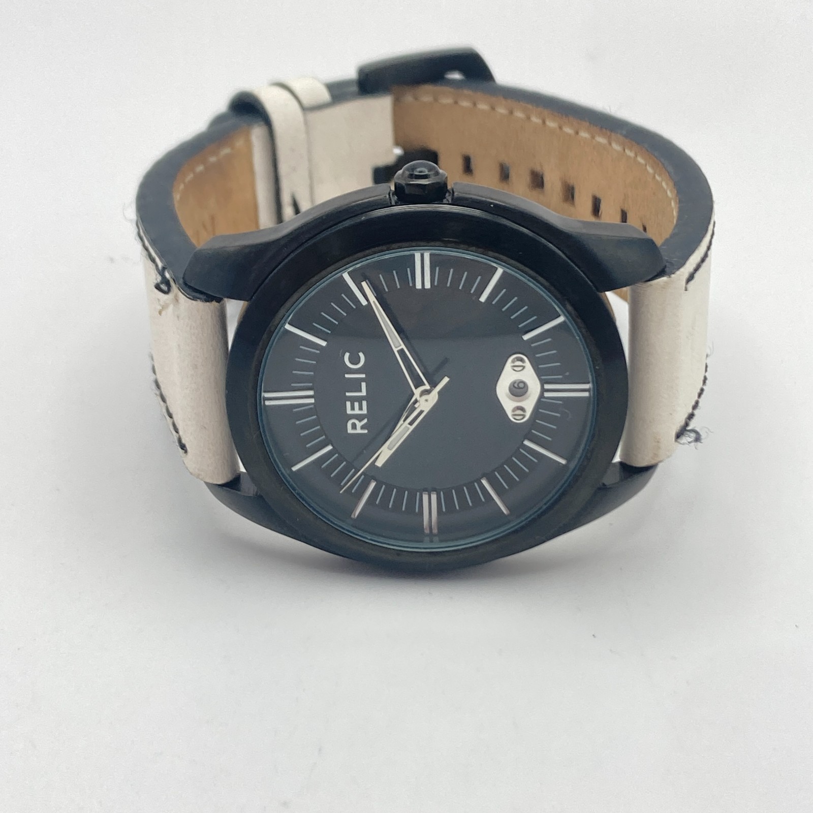 Fossil Relic Men’s Watch 41mm Black Date Leather 50M ZR77254 New Battery 9.5″