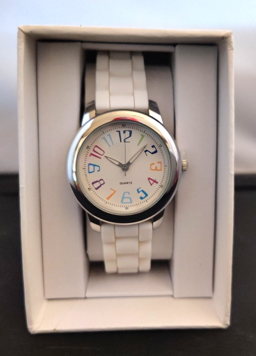 Xhilaration Women’s Analog Watch White Buckle Band *NEW*
