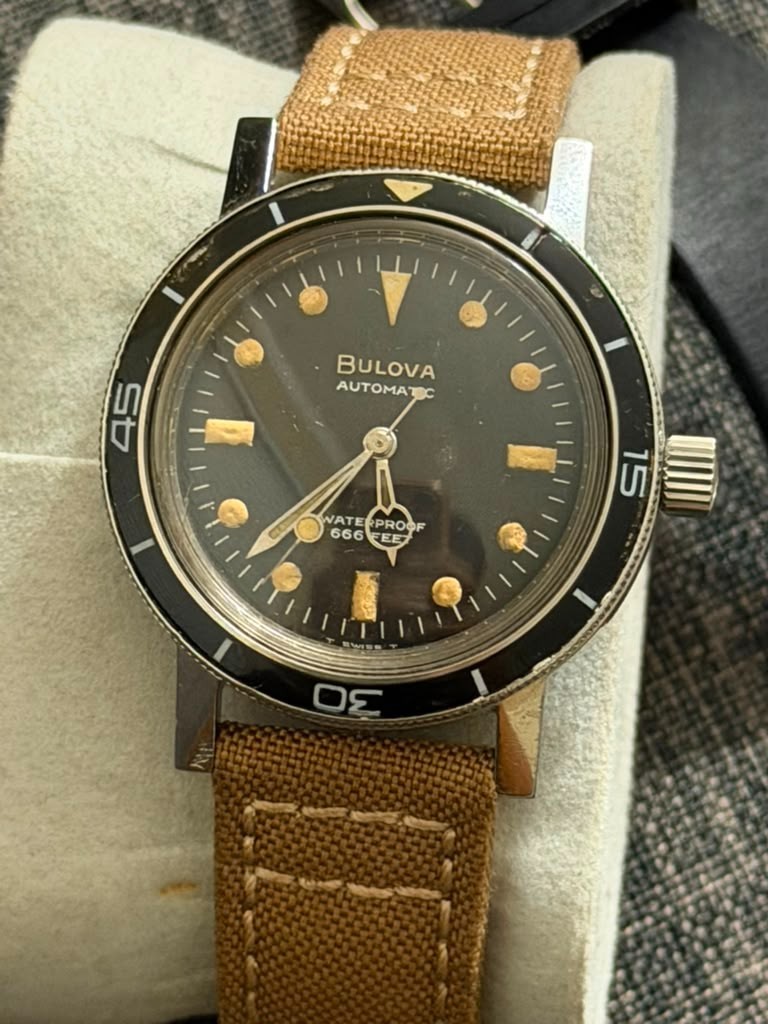 Bulova Snorkel 666 Ft Devil Diver Very Rare Bakelite Bezel Pumpkin Patina