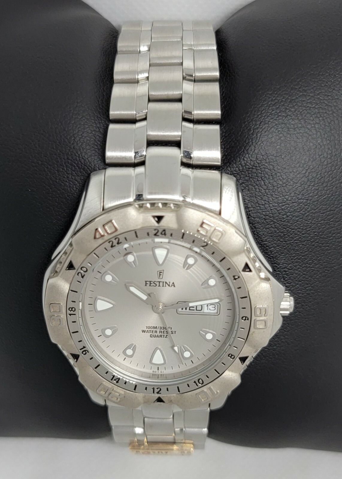 Mens Festina Tower Automotive Round Silver Tone Gray Dial Analog Watch 8811 E9