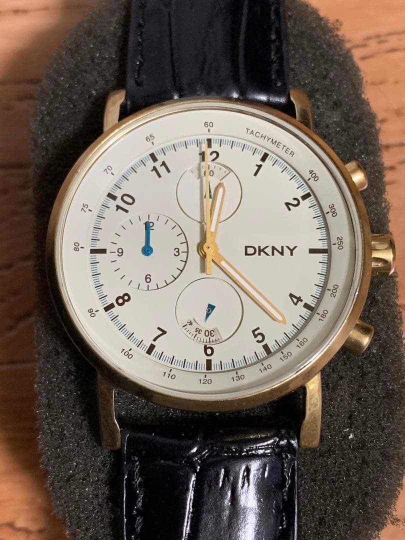 DKNY Donna Karan York Chronograph Watch 39mm Used Battery Replaced