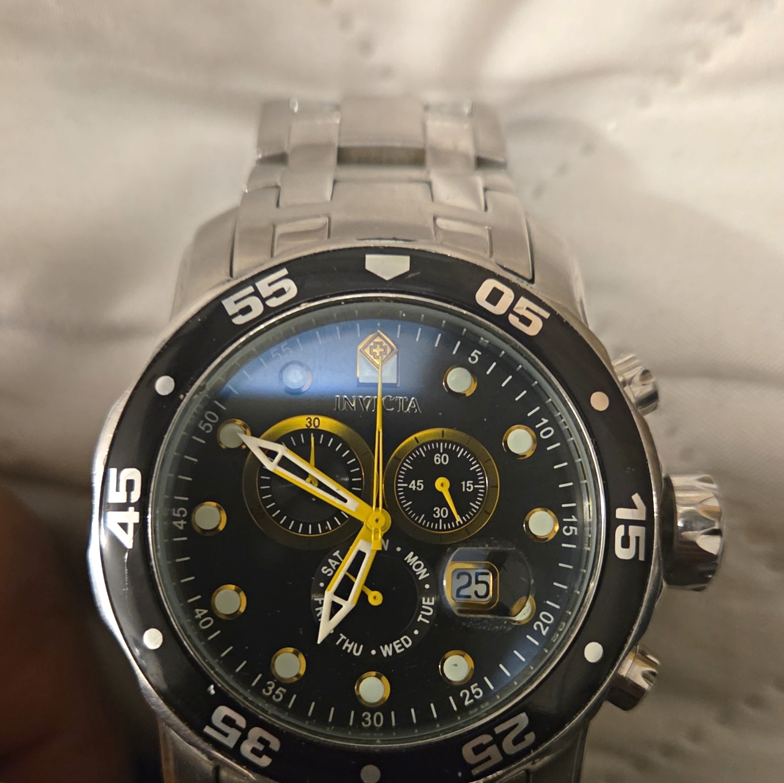 Invicta Pro Diver Men’s Quartz Chronograph Date 200m 48mm SS Bracelet Black