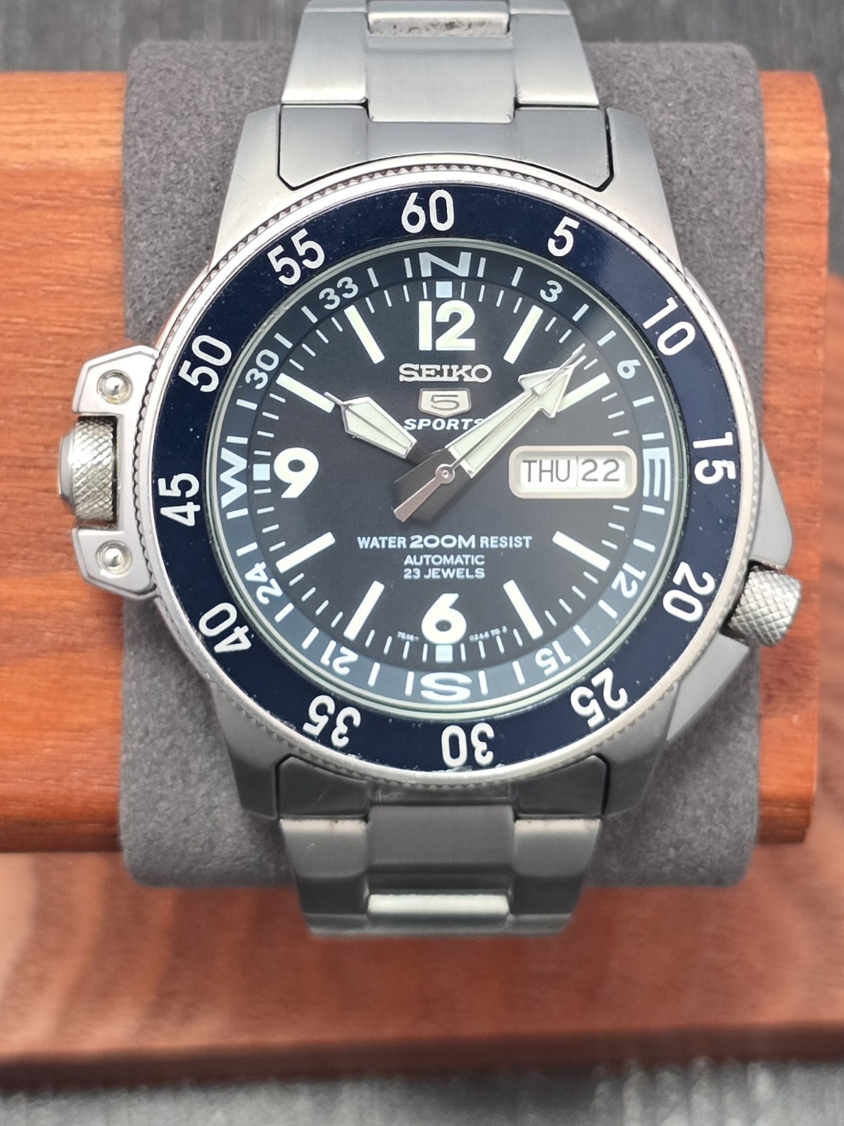 Seiko SKZ211 Atlas “Land Shark” 7S36-01E0 | 200M | Automatic