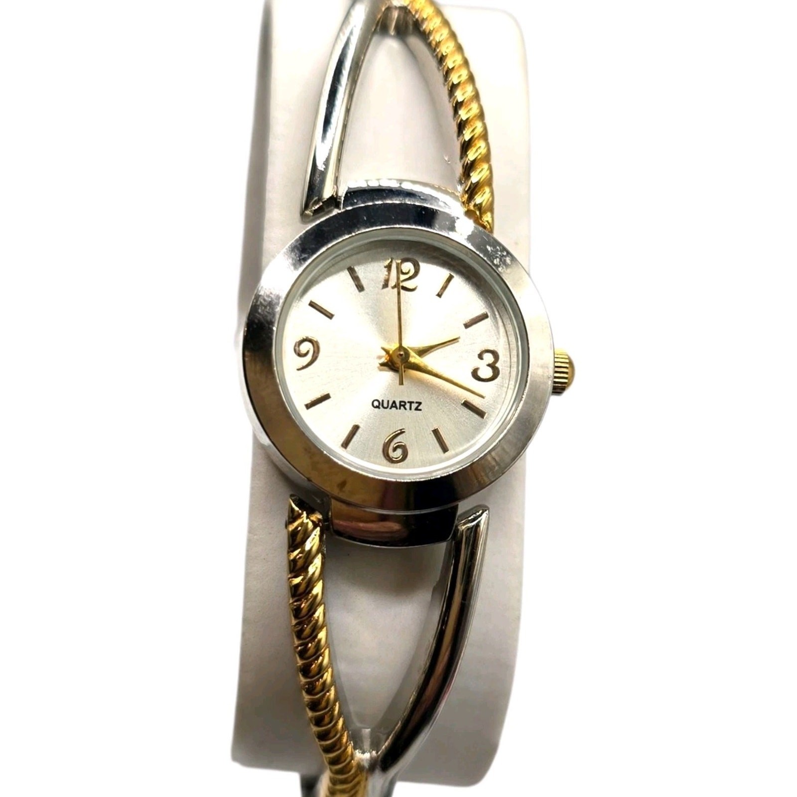 Women Wrist Watch Stretch Bracelet Gold Tone Good Working Condition SKU 2743