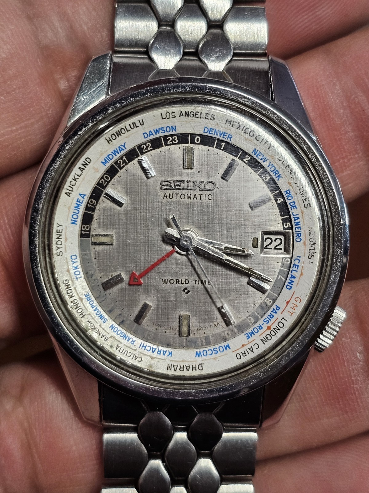 Vintage 1968 Seiko World Time 6117-6010 – Original Bracelet- 37 mm- Running Good