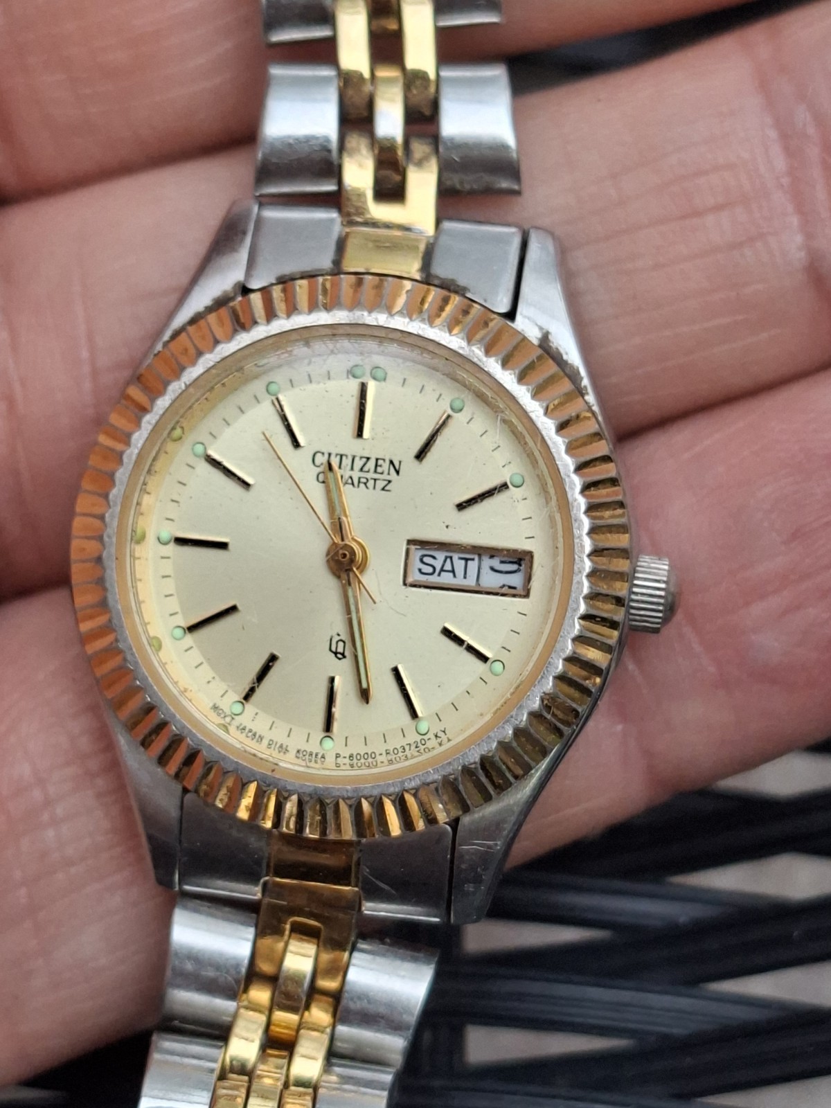 Citizen 6000-R00413 dress design gold tone day/date quartz ladies watch